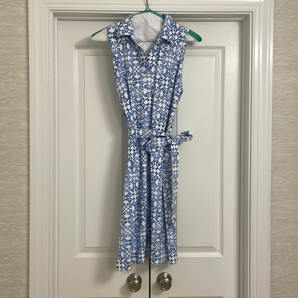J. McLaughlin size L, blue and white sleeveless dress with collar and pockets